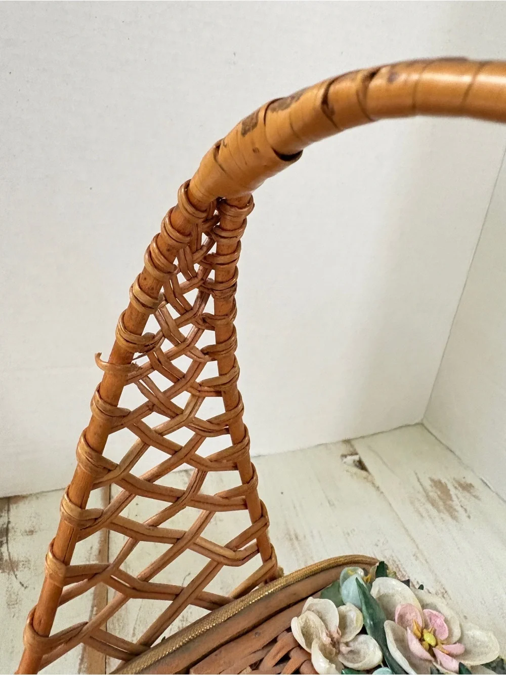 1950s wicker picnic basket purse floral seashells cottage coastal chic rare bag